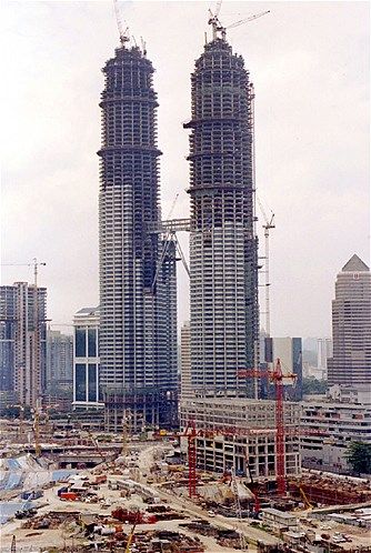 Petronas Twin Towers design and architecture